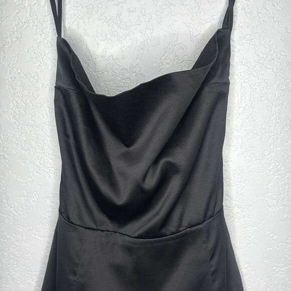 NWT superdown sienna strappy back mini dress Revolve Black Small - Picture 4 of 15